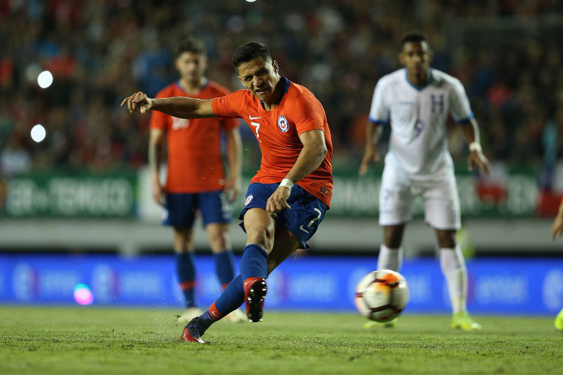 Honduras cayó 4-1 ante Chile 