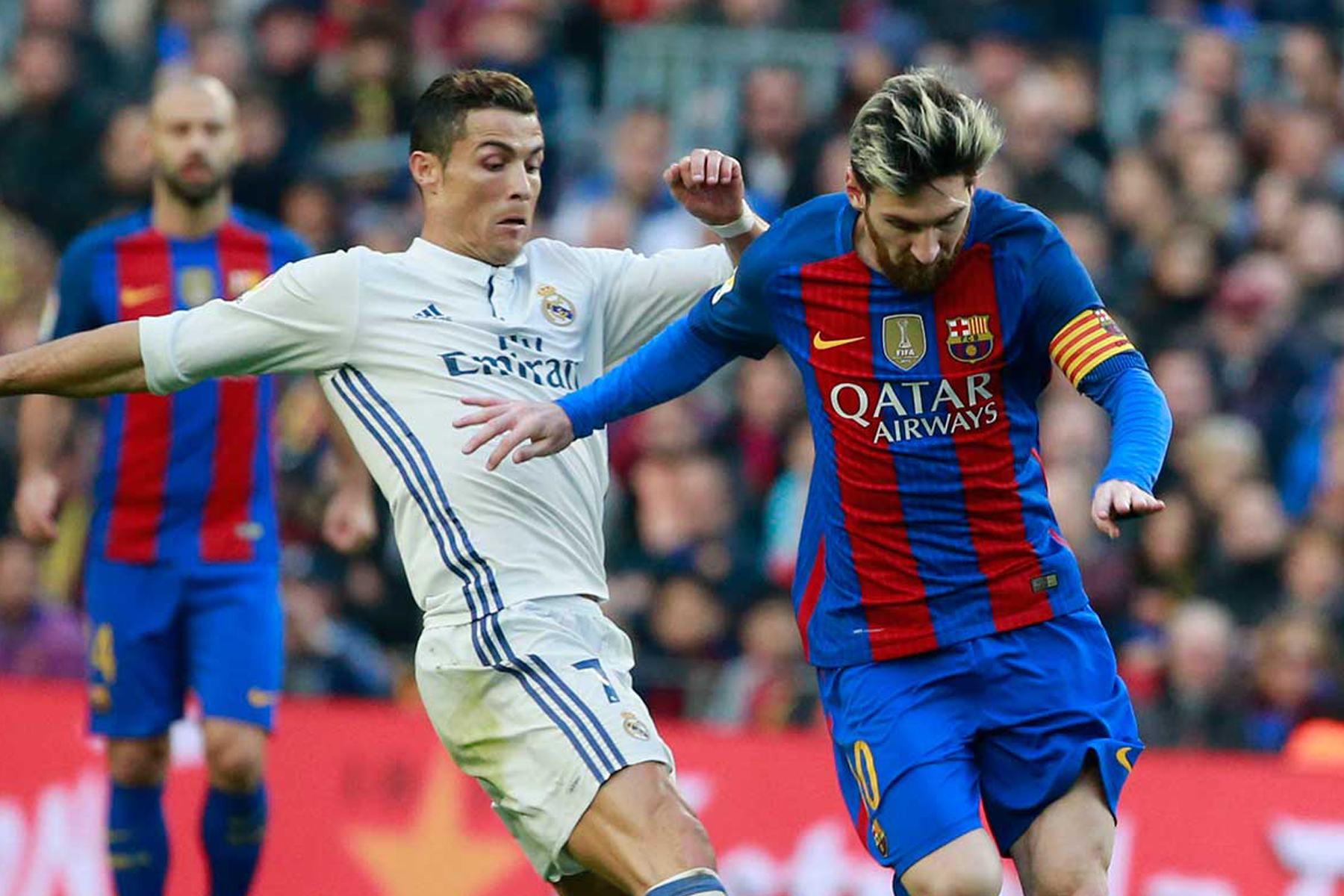 Cristiano y Messi encabezan el once ideal de la UEFA 