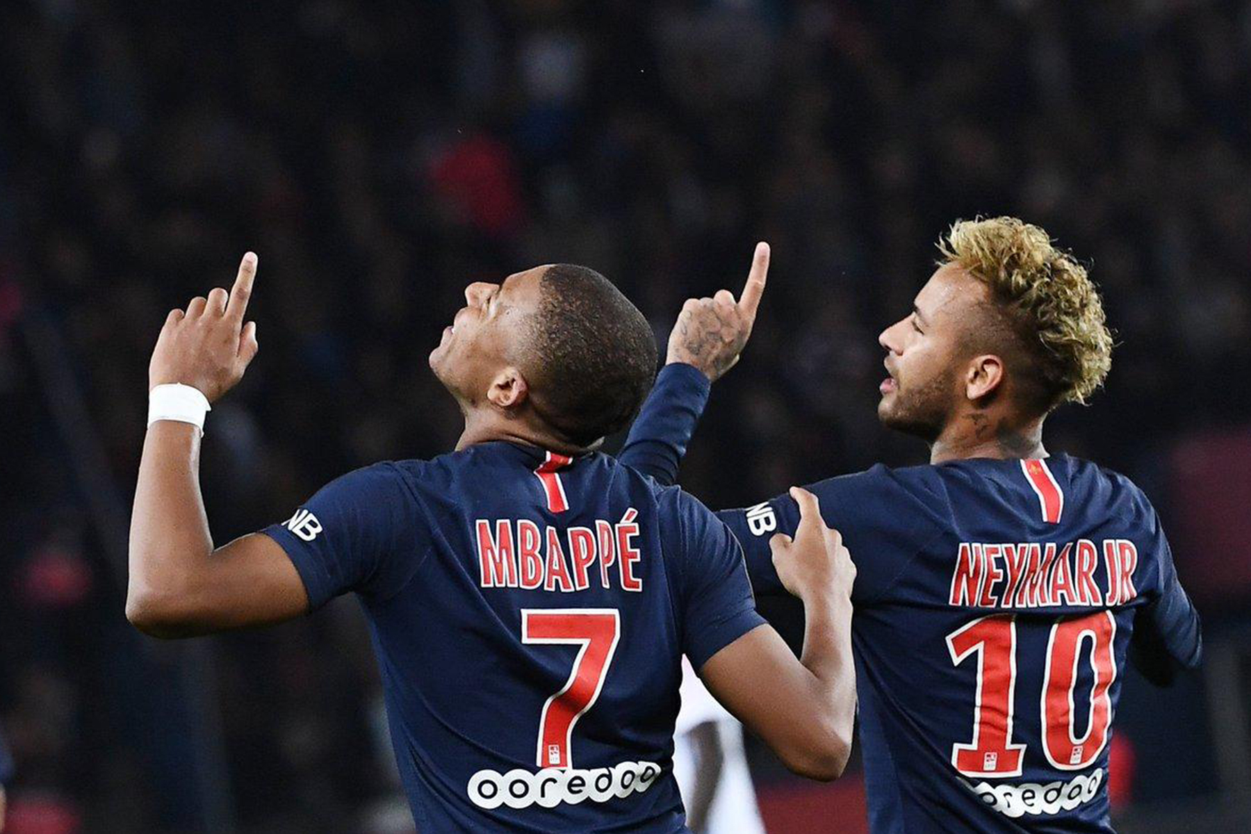 ¿Neymar y Mbappé apartan a Cavani?