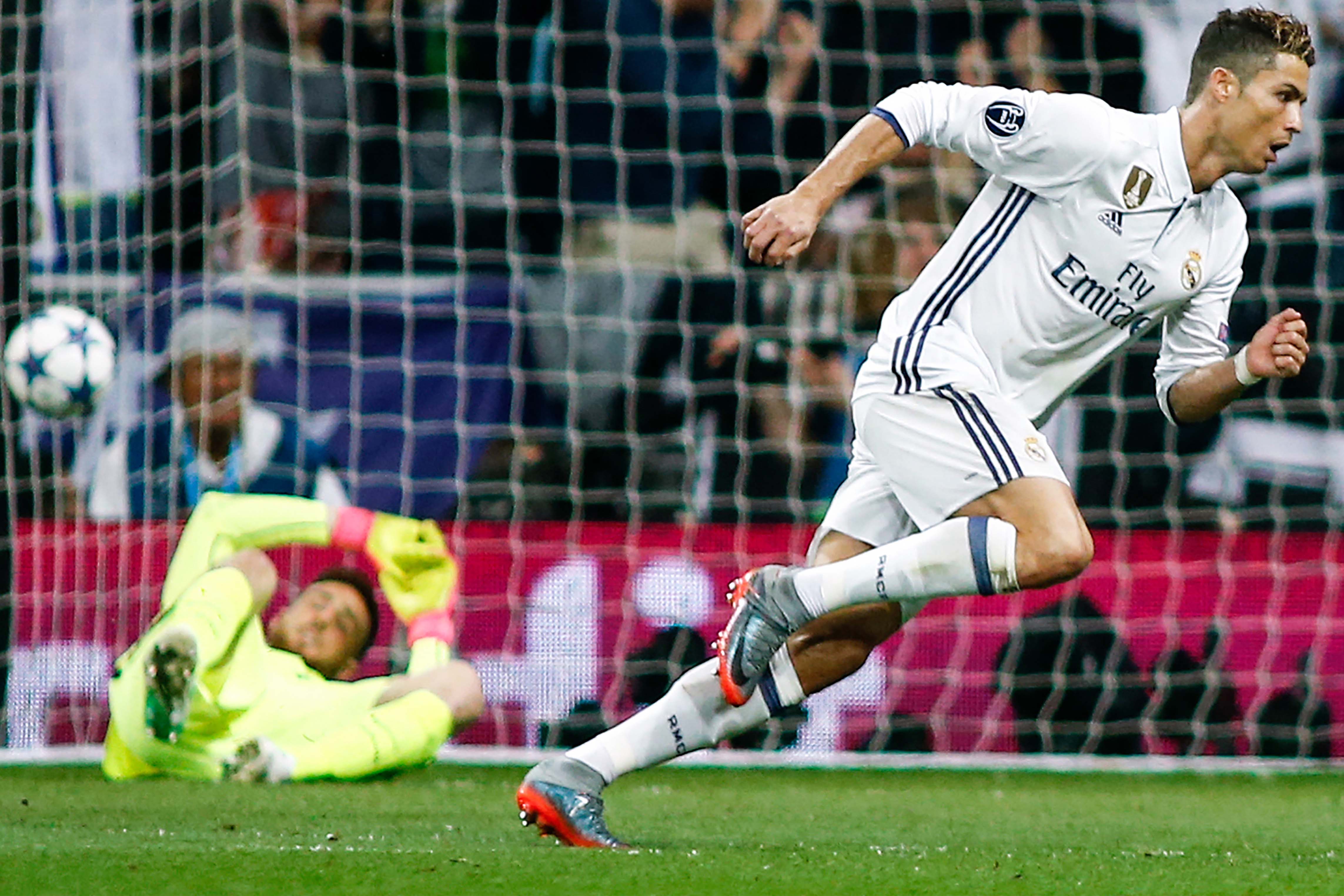 Real Madrid rinde homenaje a Cristiano Ronaldo por récord de 400 goles 
