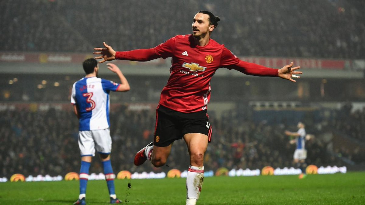 Zlatan Ibrahimovic, rescata al Manchester United del Blackburn Rovers