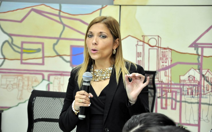 Ana Paola Hall entrega la presidencia del CNE 